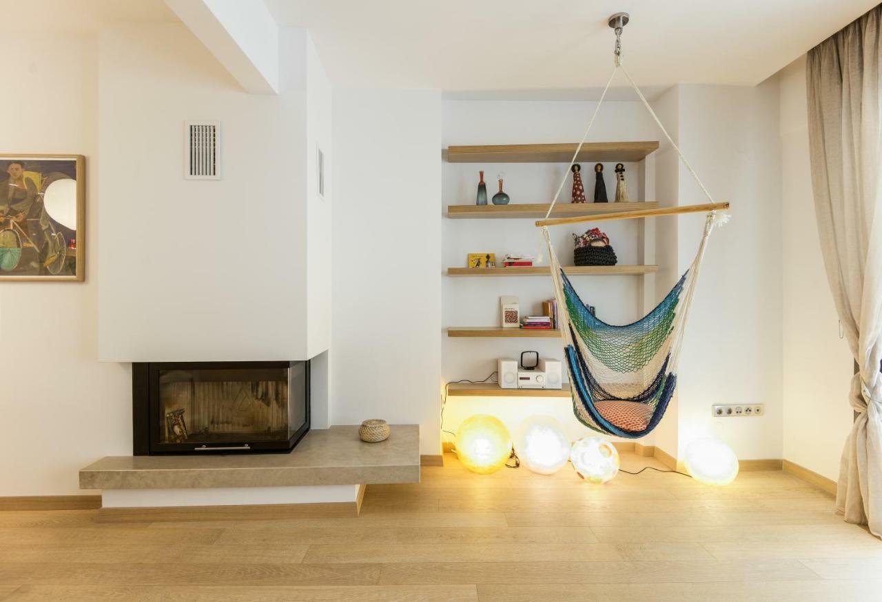 Stylish 3-Bedroom Apartment & Terrace Szaloniki Kültér fotó