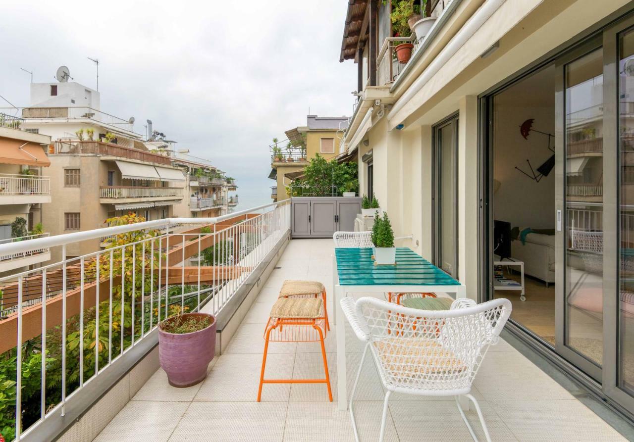 Stylish 3-Bedroom Apartment & Terrace Szaloniki Kültér fotó